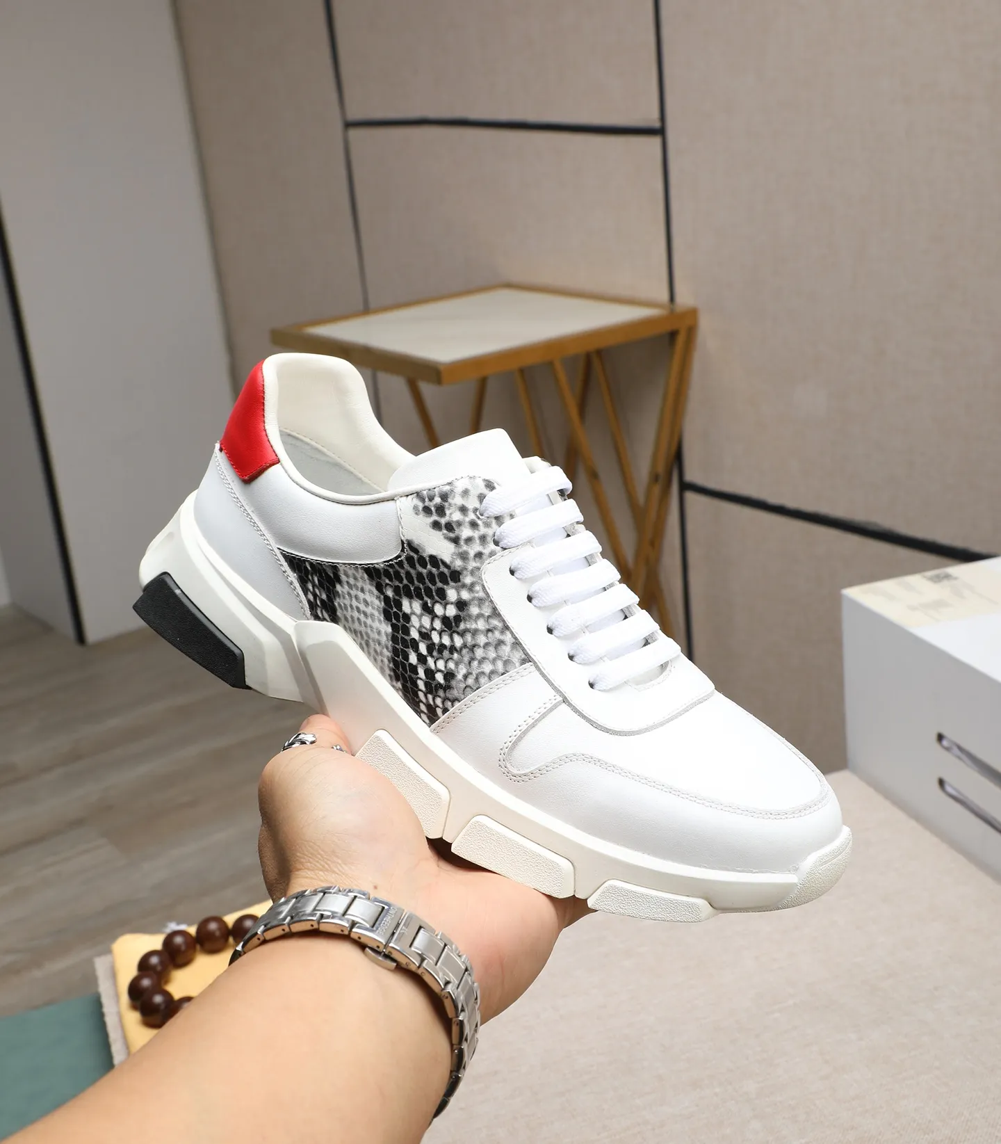 Factory price 480 🕷🕷[FENDI] Fendi fashionable casual men's shoes 🇨🇳Original official website 1:1 model opening, new models are available first 💯Not high-profile but avant-garde, simple, low-key and fashionable, super versatile style 🌿Original cowhide production ➕Pigskin lining🎋The version is comfortable on the feet, so rigorous for any small place, first-class workmanship🍍38-44 Large quantities in stock